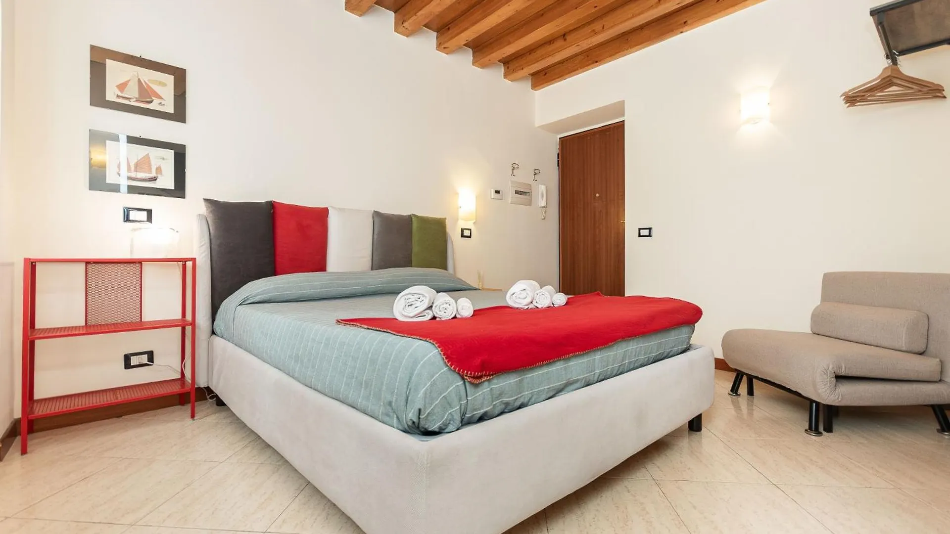 Centro - 250M Da Stazione Ferroviaria Apartment Genoa